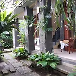 Utari House